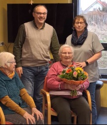 Gratulation zum 10- jährigen Besuch der Senioren-Tagespflege